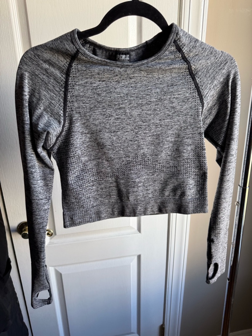 PINK Victoria's Secret Heather Gray Seamless Long-Sleeve Crop Sweatshirt